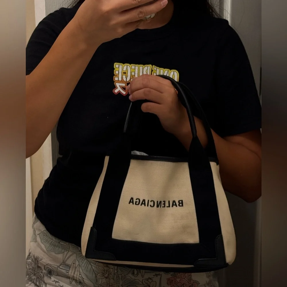Balenciaga black cream